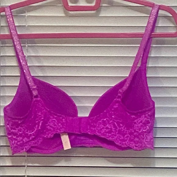 Victoria’s Secret Pink Purple Lace Women's Bra - Picture 2 of 2